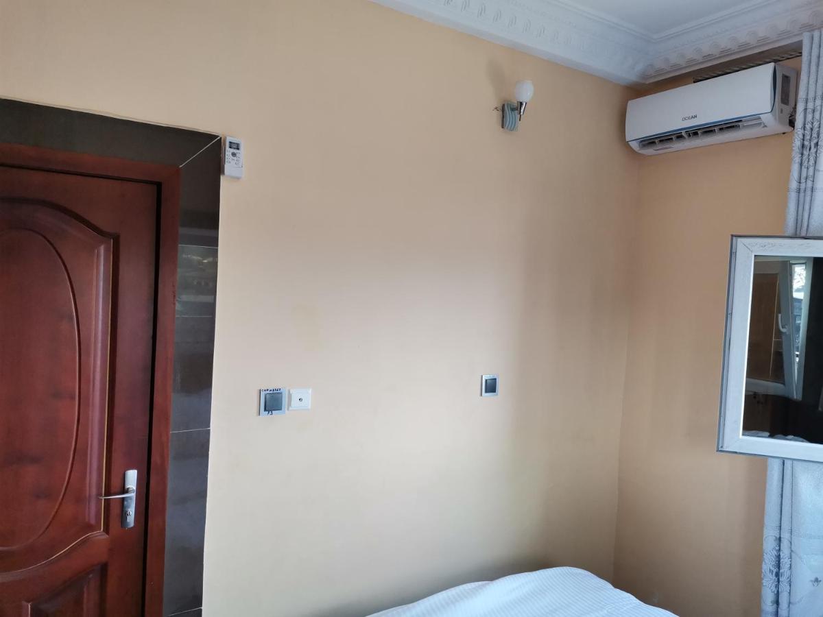Residence Hoteliere Mb-202 C Дуала Екстер'єр фото